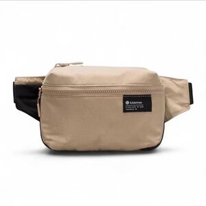 Lululemon Clean Lines Belt Bag 2L | Trench